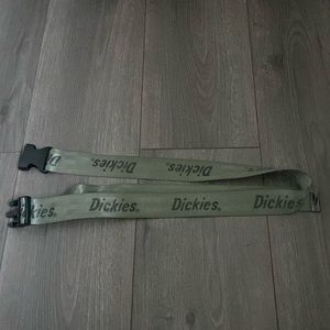 Dickies green clip-on belt